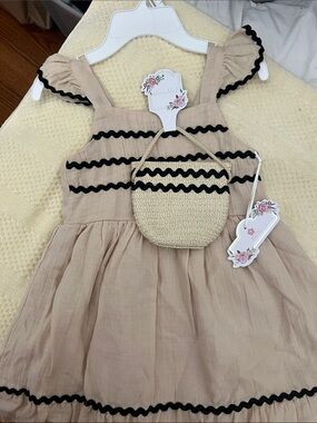 Beige Girls Straw Crossbody Bag with Black Trim - Kids Accessories